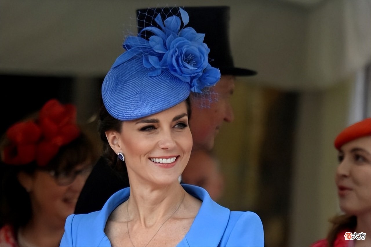 【时尚一点】英国皇室很抠门？不仅女王和凯特，安妮公主还在穿35年前的衣服