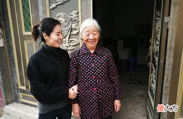 人老了才清楚，不论有几个儿女，最孝顺的通常是这一个，别疼错了