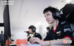 【游戏迷】在EDG与圣枪哥争首发的黄翔再引热议，水友：EDG超话真离谱