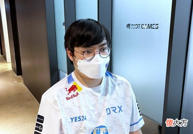 【游戏世界】DK和BRO极致运营34分钟才出一血!大乱斗点加成还要被喷妈