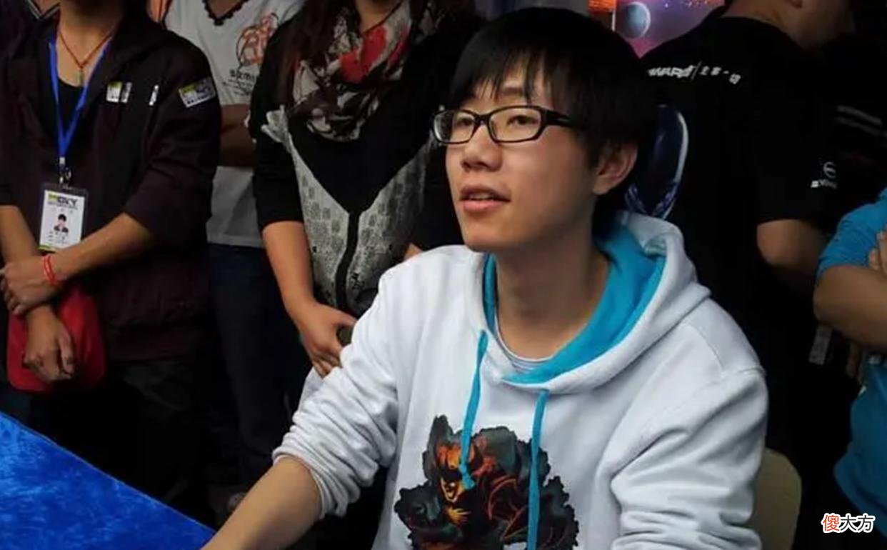 【游戏世界】DOTA2：一向争强好胜的大酒神伍声，当年为什么没把陈乃娴追到手