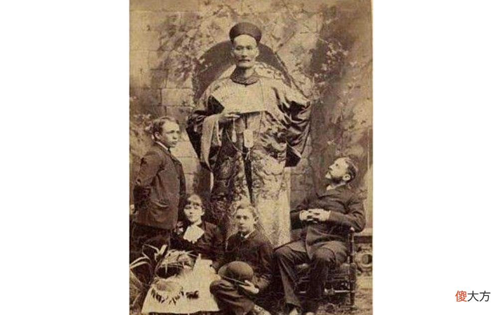 【爱历史】清朝巨人詹世钗,娶英国妻子,身高3.19米?子女后来生活如何?
