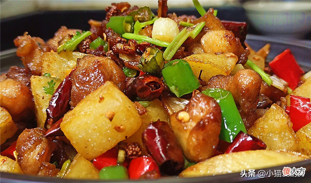 饭店68元一盘的麻辣干锅鸡 干锅麻辣鸡块