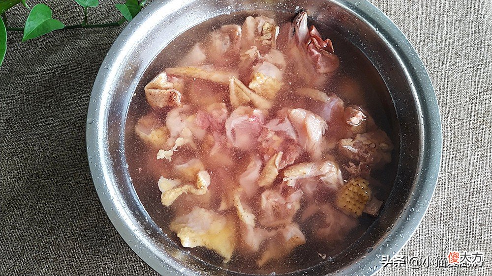 饭店68元一盘的麻辣干锅鸡 干锅麻辣鸡块