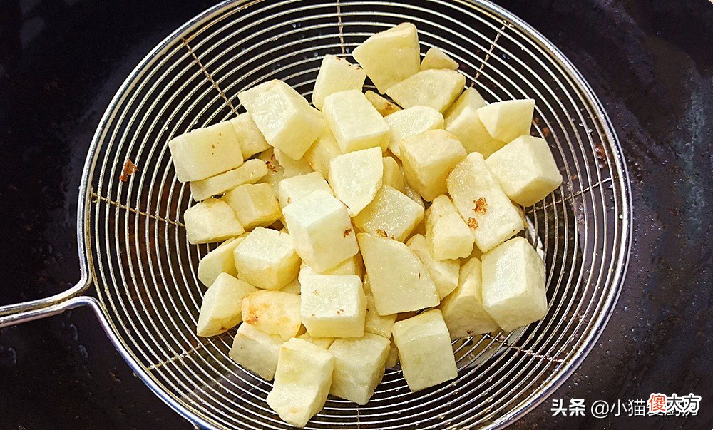 饭店68元一盘的麻辣干锅鸡 干锅麻辣鸡块
