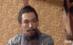 【历史故事】高顺与张任两人，谁更厉害？演义中张任完爆高顺，正史上恰恰相反