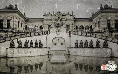 【历史故事】140年前的圆明园老照片:那时主体还在,图1是海晏堂十二生肖兽首