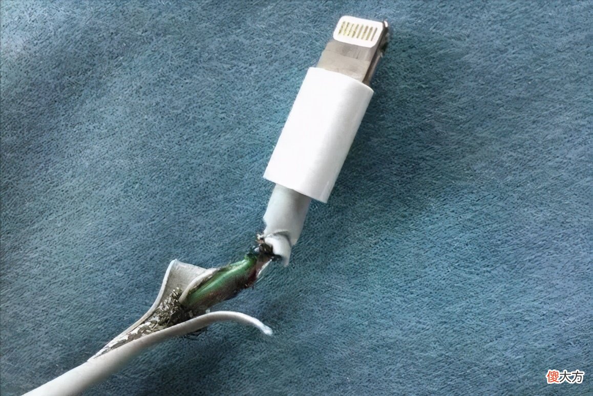 苹果充电器充不进电 苹果充电器充不进电怎么办