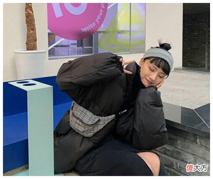 【就爱时尚】冬天的棉衣也能告别肿胀，看看这些衣服，展现时尚感