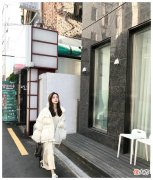【就爱时尚】冬天的棉衣也能告别肿胀，看看这些衣服，展现时尚感