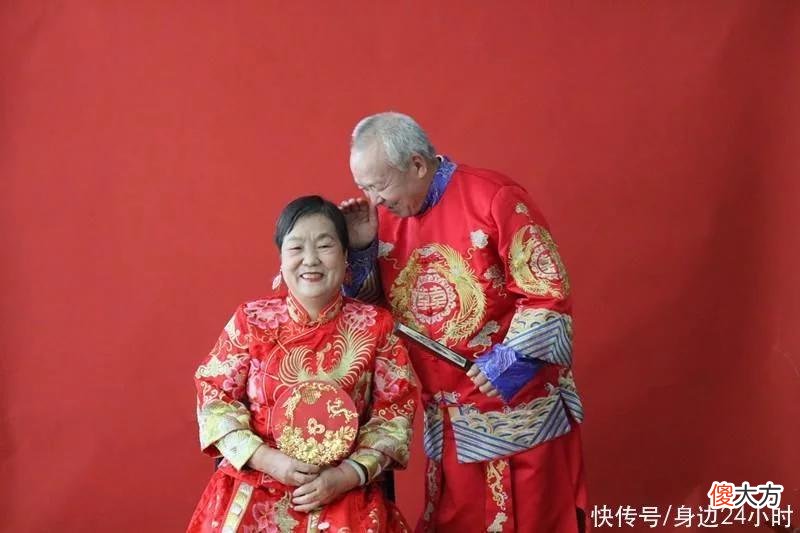 【就爱时尚】“一辈子没拍过结婚照，这下圆梦了!”