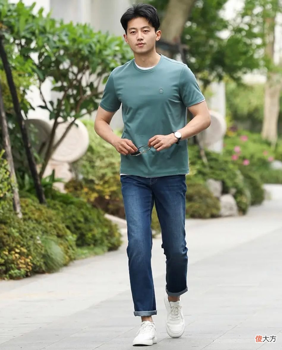 【就爱时尚】男人不管多大年纪，少穿这3种“假时髦”的颜色，会显油腻又土气