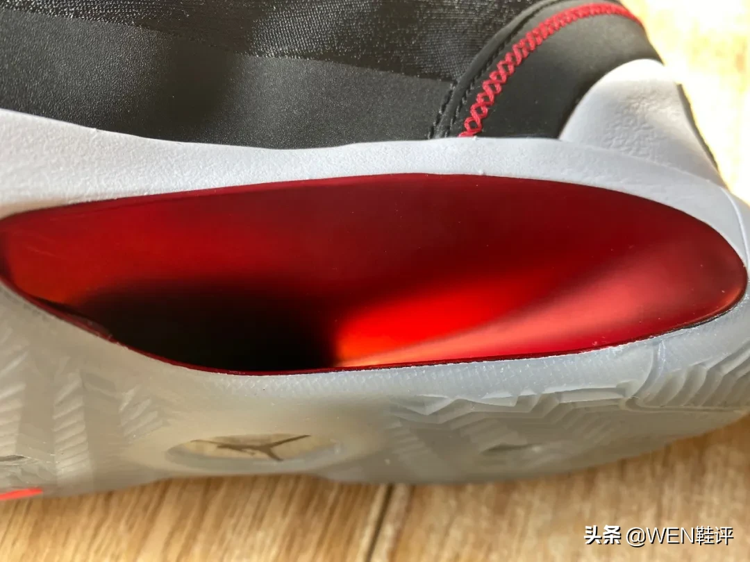 从历史最轻到回归OG！AJ34SE到底做出了哪些性能升级？
