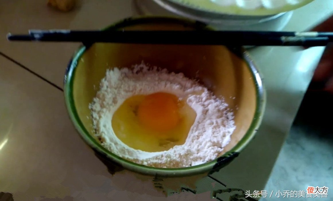 山东小吃济南炸荷花，7、8月份正是吃荷花的好时候，想吃的赶紧学