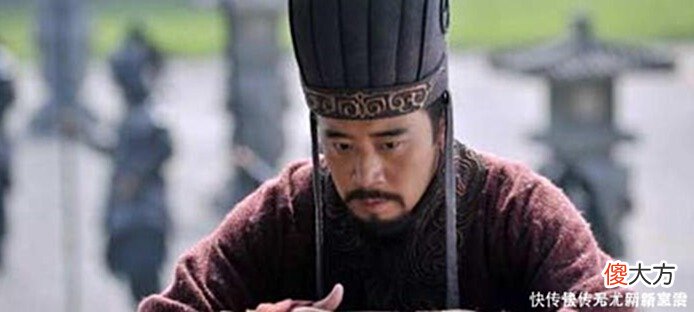 【爱历史】三国中曹操为什么觉得刘备才是真英雄，3点曹操都自叹不如