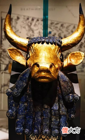 识读4500年伊拉克金器上的中文字，解密三星堆“牛人”和“羊人”