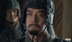 【历史故事】三国演义后期第一猛将，可力压文鸯，吊打姜维邓艾，他是谁？