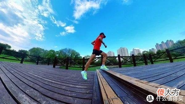 【就爱时尚】运动装备测评 篇三：放氮去跑，PUMA新一代氮气科技跑鞋彪速2(Velocity NITRO 2)体验