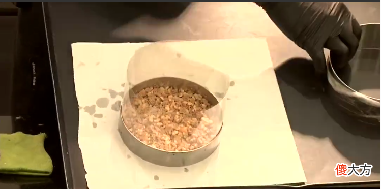 藤椒味的黑巧橙香慕斯蛋糕 丝滑黑巧慕斯蛋糕