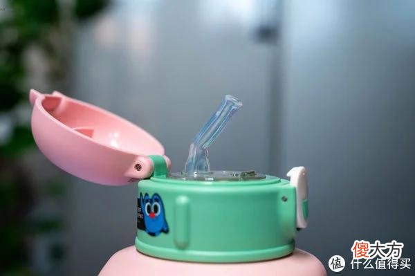 【就爱时尚】衣食住行 篇三十七：安全好用的儿童水杯，容量大还能长效保温，康巴赫儿童保温杯上手