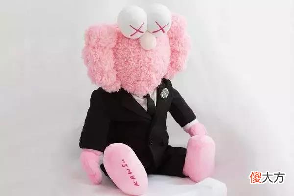 这个叫KAWS的男人到底是谁 Kaws是谁