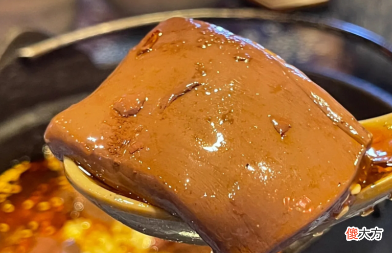乐山这家传承了5代的老店，专卖重口味的非遗小吃，饭点一座难求