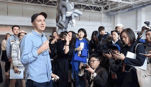 联名上你选kaws还是村上隆 村上隆kaws的合作