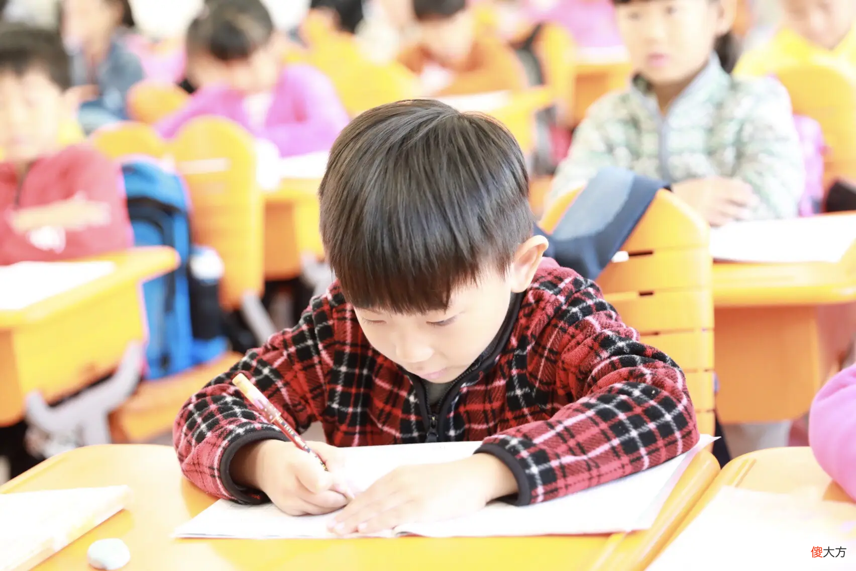 幼儿园暑假孩子做好6件事，上小学后基本不用操心，家长赶快安排