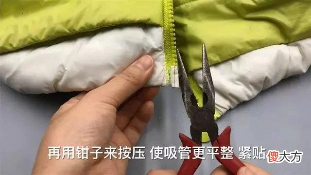 【时尚一点】衣服拉链坏了别花钱换，一根吸管就能轻松修复，方法简单一看就会