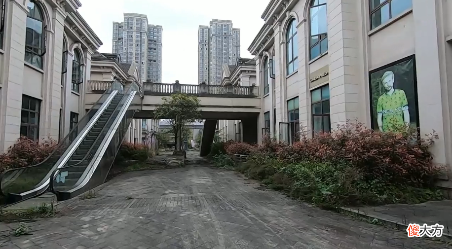 探秘重庆废弃的奥特莱斯 重庆的奥特莱斯在哪里