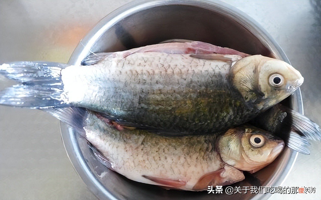煮鲫鱼汤吃不到鱼刺 鲫鱼汤怎么做没有鱼刺