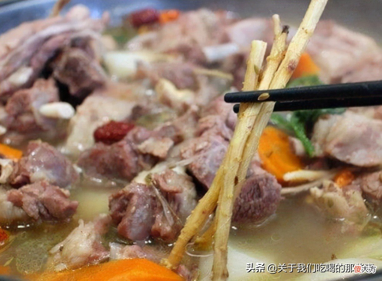 炖羊肉加太多调料 炖羊肉要加大料吗