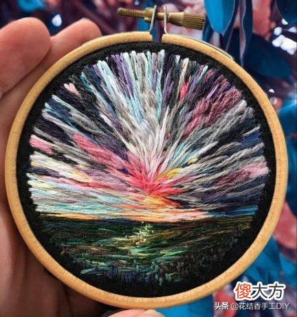 就可以绣出如此美丽的风景画哦 很美丽的风景画