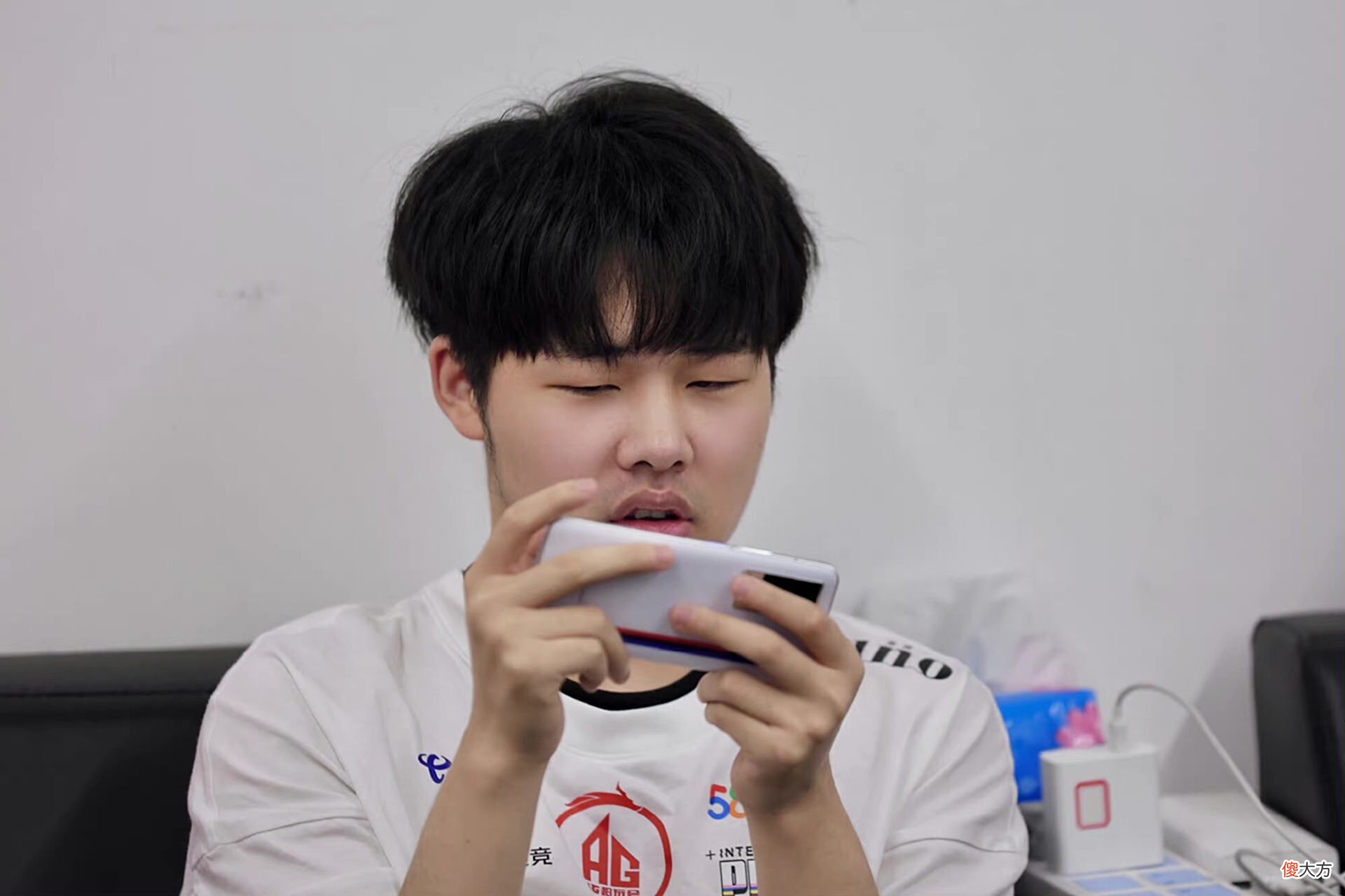 【游戏世界】AG连续十次击败TES，射辅配合越来越好，未央的表现不比初晨差