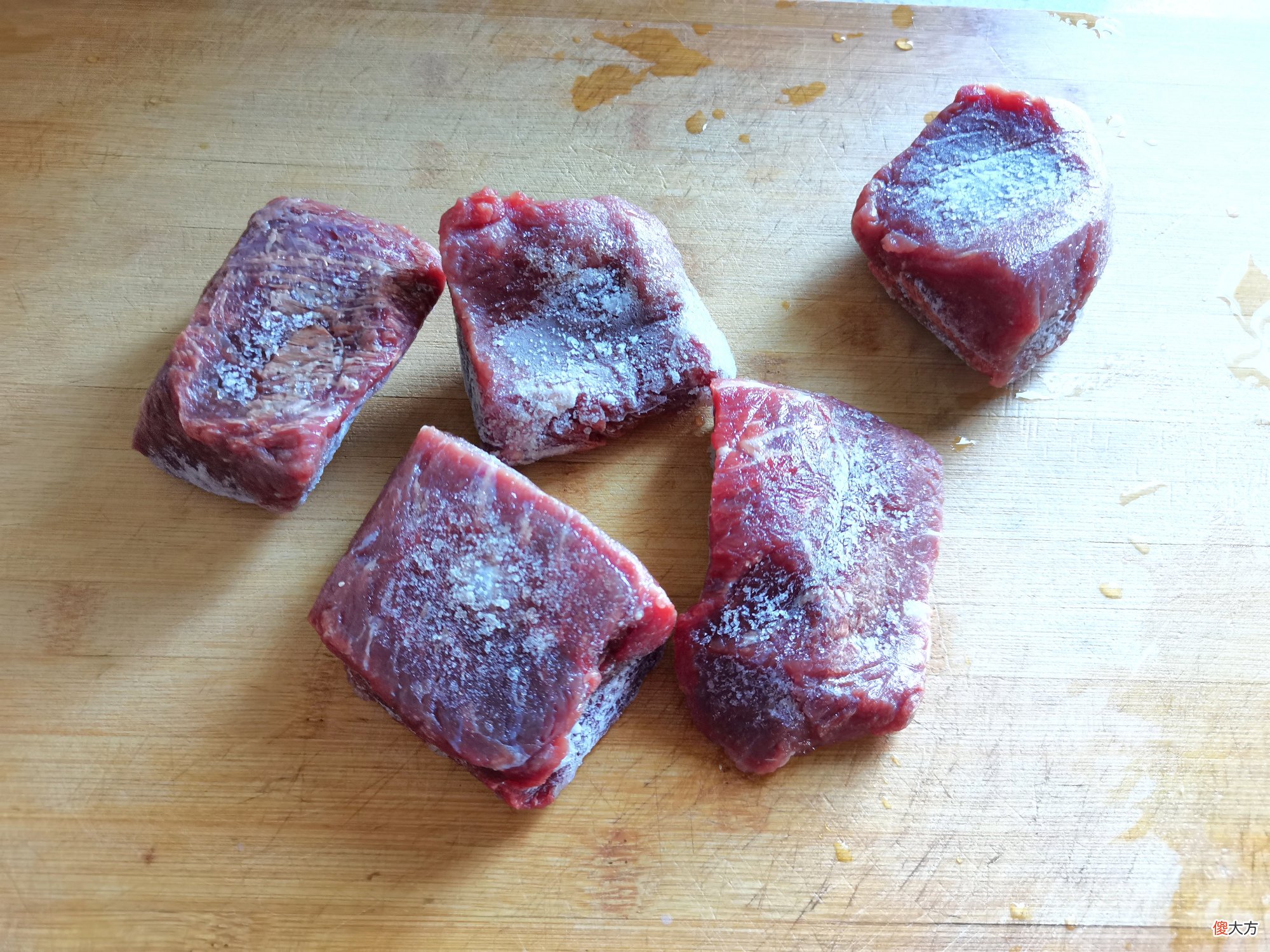 牛肉香菇做饺子馅太香了 牛肉放香菇包饺子好吃