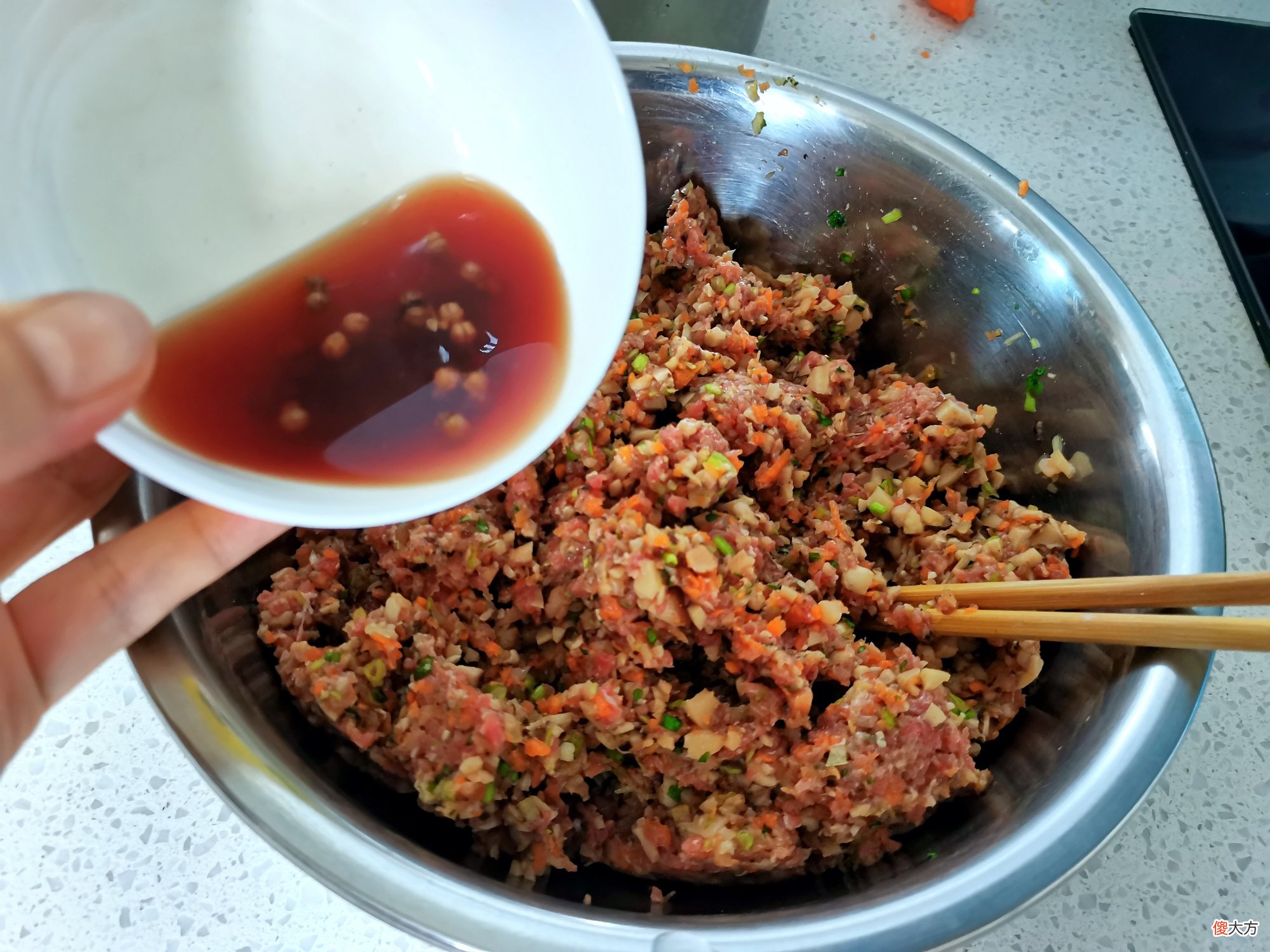 牛肉香菇做饺子馅太香了 牛肉放香菇包饺子好吃