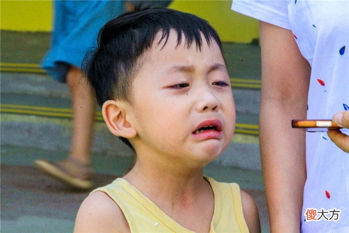 孩子动不动就爱哭，仅仅是因为胆小和怯懦？是性格气质在作妖