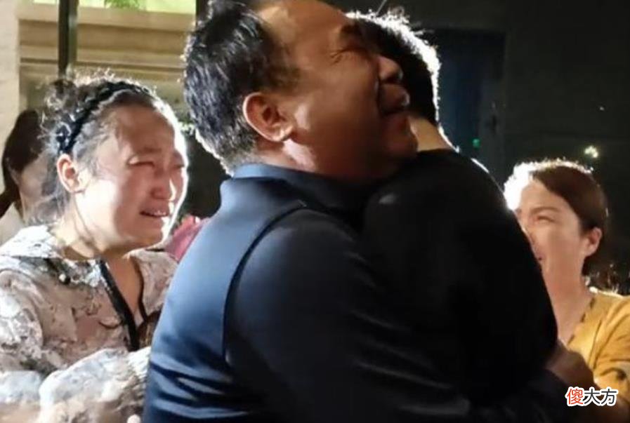 天生富贵命！被拐25年梅志强买家条件好，亲生父母一样家大业大