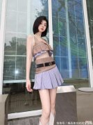 【就爱时尚】辣妹的穿衣风格，小短裙配长筒靴美美哒去炸街。