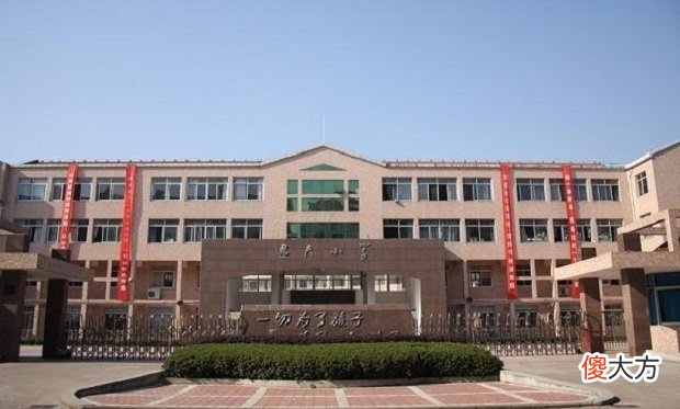 107岁去世,留下30000座逸夫楼的邵逸夫先生,4个子女皆远赴海外