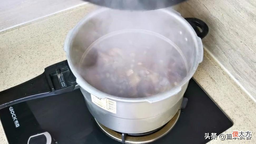 胶原蛋白是皮肤最好的营养品 哪些食物含胶原蛋白对皮肤好