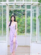 【就爱时尚】紫色温柔梦幻风的轻纱连衣裙轻盈曼妙的面料，飘逸浪漫的裙摆，展现出女人的