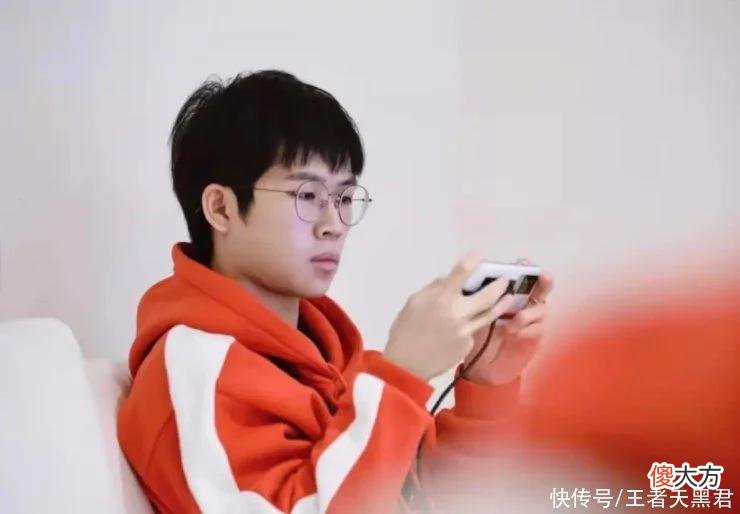 【游戏世界】久诚粉和AG粉又开撕了，赢比赛也不消停，真当是DYG和hero？