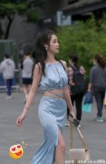 【时尚一点】连衣裙能营造小蛮腰氛围感吗？