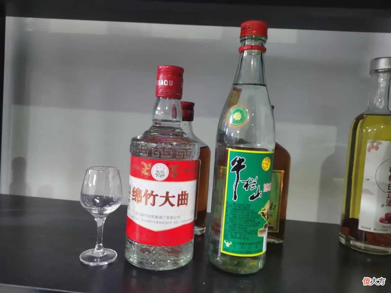 40岁老贵州男人的白酒单，在朋友圈沸腾了！酒友：看馋了，真会喝