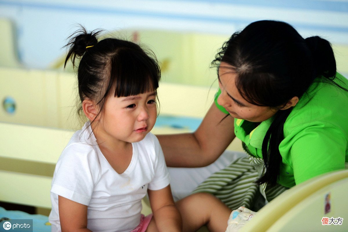 送孩子上幼儿园的最佳人选，并非爸爸妈妈，而是这位，你做对了吗