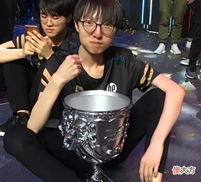【游戏迷】MLXG起诉RNG成功，获得622万赔款，合同的神终于倒了