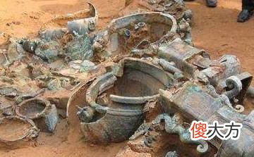 【历史故事】湖北江陵镇墓兽形状诡异，专家：这不会是一件镇墓兽吧