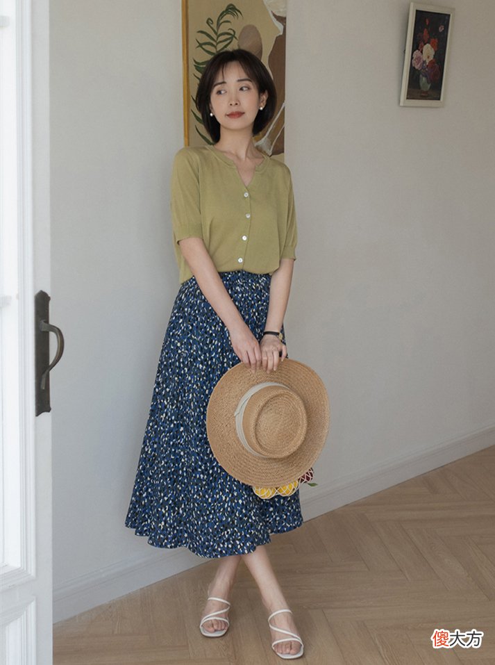 【时尚一点】夏天，穿凉鞋就得搭“裙子”！今年这样穿，优雅高级，演绎轻熟风
