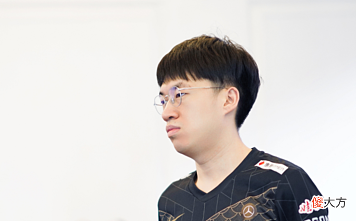 【游戏迷】招牌中的招牌!GALA近五场卡莎全部超神,RNG拿下开门红